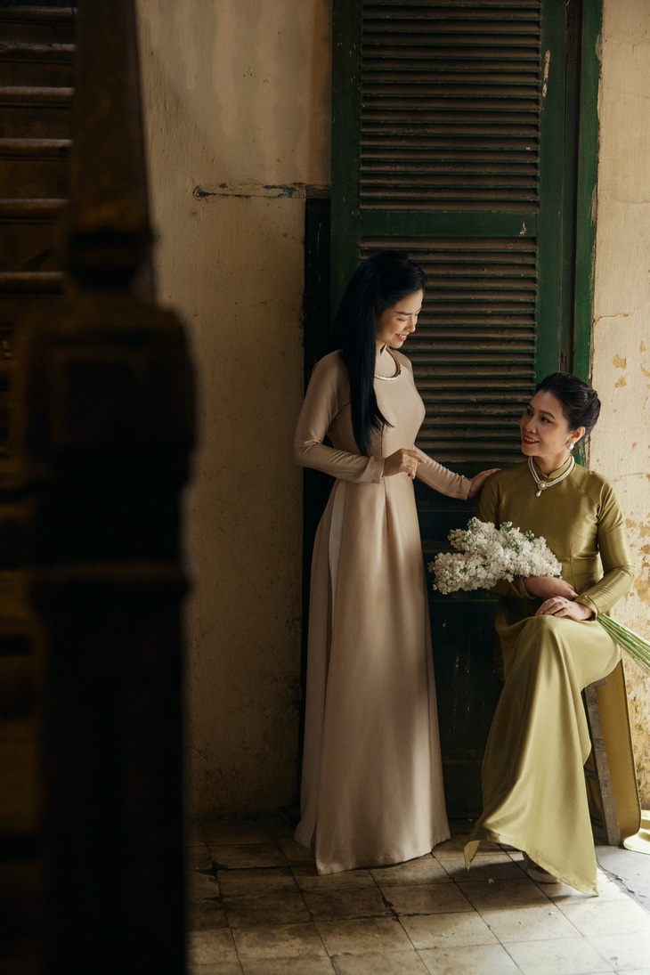 Với Dương Hoàng Yến, gia đình là nền tảng vững chắc cho mọi bước đường thành công. Vì vậy dù bận rộn đến đâu, cô cũng ưu tiên những khoảng thời gian nghỉ ngơi cùng bố mẹ.