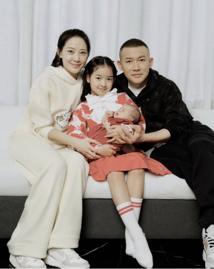 Gia đình 4 người của nam diễn viên Diên hy công lược