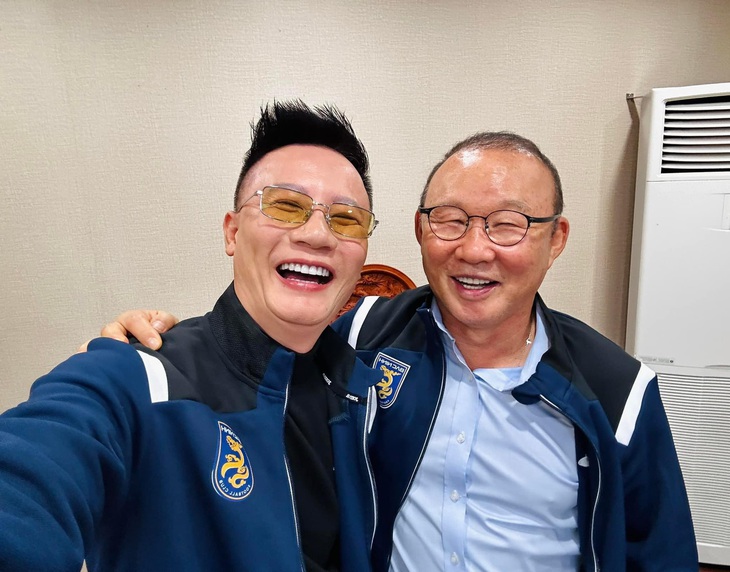 Hoàng Bách và HLV Park Hang Seo