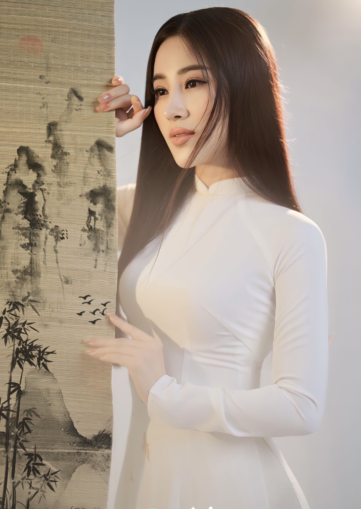 Tố My nỗ lực cho ra mắt các sản phẩm âm nhạc trữ tình, bolero dưới góc nhìn của một nghệ sĩ trẻ.