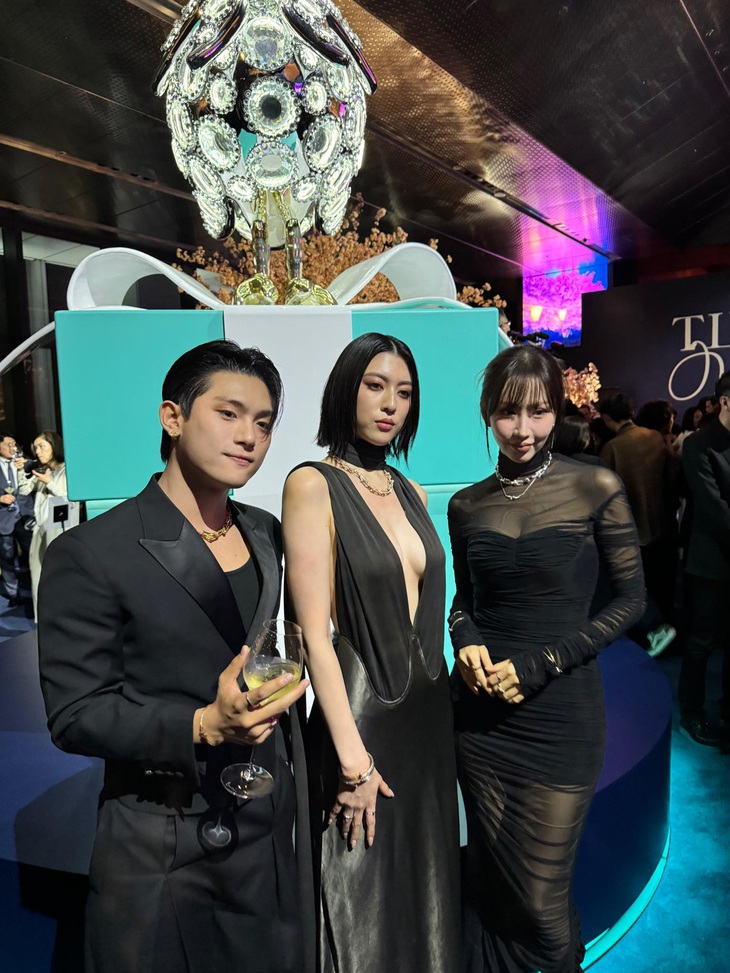 Visual gấp đôi khi GREY D và Hứa Quang Hán cùng chung một khung hình- Ảnh 5.