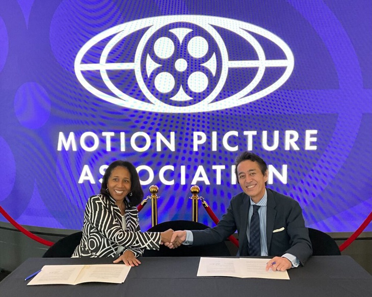 Bà Krin Temple, phó chủ tịch điều hành cấp cao kiêm tổng cố vấn toàn cầu MPA và ông Takeo Goto, giám đốc đại diện CODA - Ảnh: CODA 