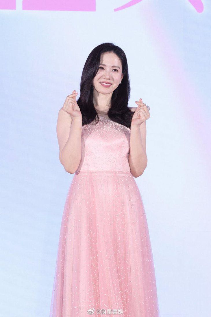 Lần đầu đến Đài Loan, nữ diễn viên "Hạ cánh nơi anh" rất thích thú về cảnh quan cũng như con người nơi đây