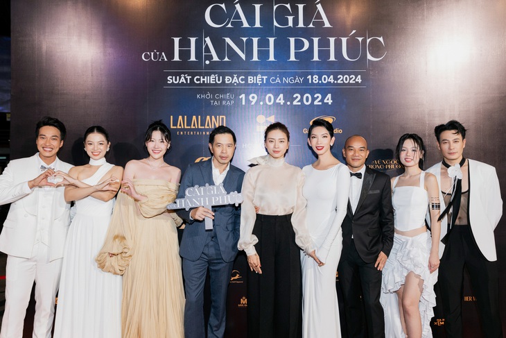 Ê kíp của Cái giá của hạnh phúc trong ngày ra mắt phim
