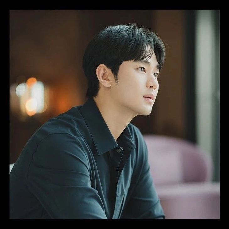 Kim Soo Hyun trong Nữ hoàng nước mắt