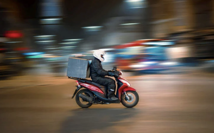 "Chơi khăm" bạn gái cũ bằng 50 đơn hàng đồ ăn