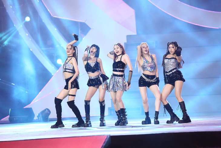 Nhóm nhạc De GIFT' của Thái