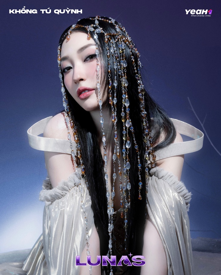Ca sĩ, diễn viên Khổng Tú Quỳnh chính là mảnh ghép nối tiếp trong đội hình của LUNAS với hình tượng được lấy cảm hứng từ nàng Selene quyến rũ, nữ tính nhưng vẫn nổi bật rạng rỡ và luôn mang đến nguồn năng lượng tươi mới. Cùng với các thành viên của LUNAS, Khổng Tú Quỳnh sẽ mang đến những sản phẩm giàu tính sáng tạo, đầy mê hoặc và tiệm cận với âm nhạc quốc tế.