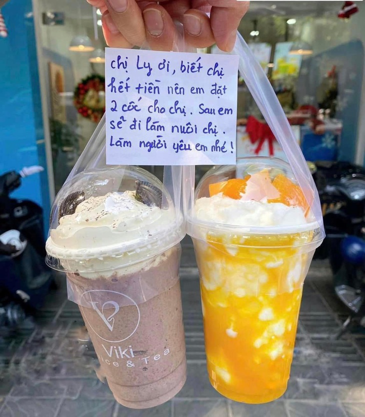 Ngọt hết nước chấm.