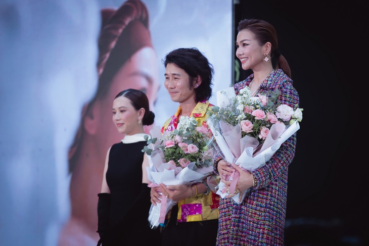 Thanh Hằng luôn biết cách làm nổi bật bản thân tại các sự kiện