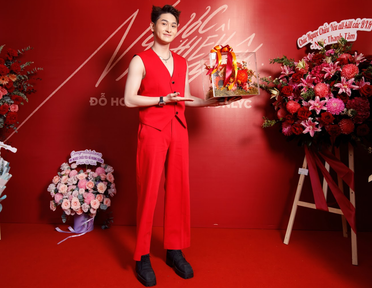 Đỗ Hoàng Dương làm MV lấy cảm hứng từ ‘cái nắm tay thế kỷ’ của Trương Quốc Vinh- Ảnh 11.