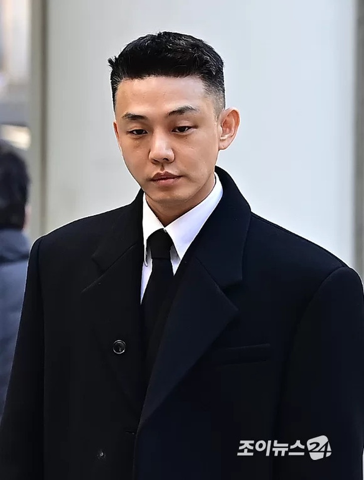 Yoo Ah In