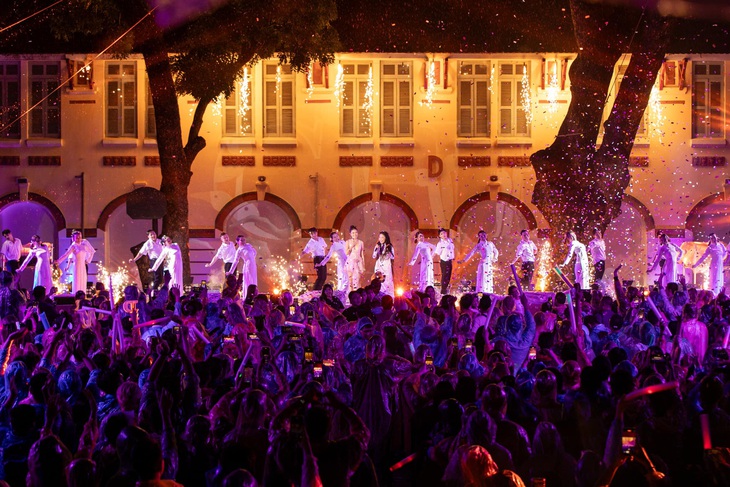 Phương Mỹ Chi 'chơi lớn' tổ chức school tour 'Vũ trụ cò bay' xuyên Việt- Ảnh 4.