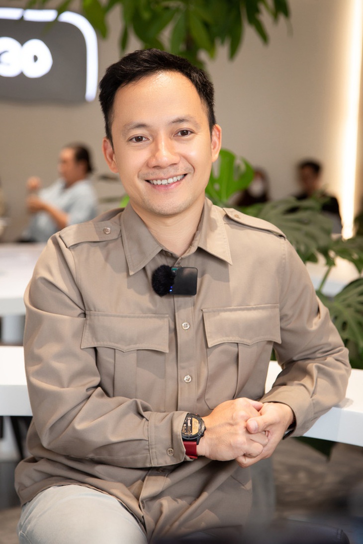 Những năm gần đây Đinh Tiến Đạt sáng lập và điều hành chuỗi cà phê riêng và cho rằng âm nhạc của mình đã lỗi thời