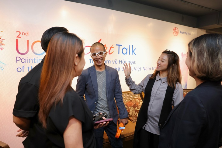 Tọa đàm với chủ đề Định vị nghệ thuật Việt Nam trong khu vực được tổ chức vào ngày 18-5 tại TP.HCM với sự tham gia của nghệ sĩ Châu Giang, nghệ sĩ Ưu Đàm, giám tuyển Ace Lê