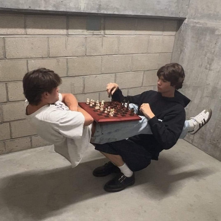 Ông nào lợi thế hơn ông nào nhỉ?