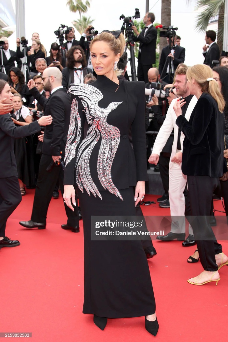 Cựu người mẫu nổi tiếng Adriana Karembeu.