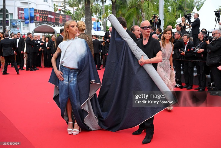 Hoa hậu Hoàn vũ Philippines 2015 'quấn chăn' lên thảm đỏ Cannes- Ảnh 4.