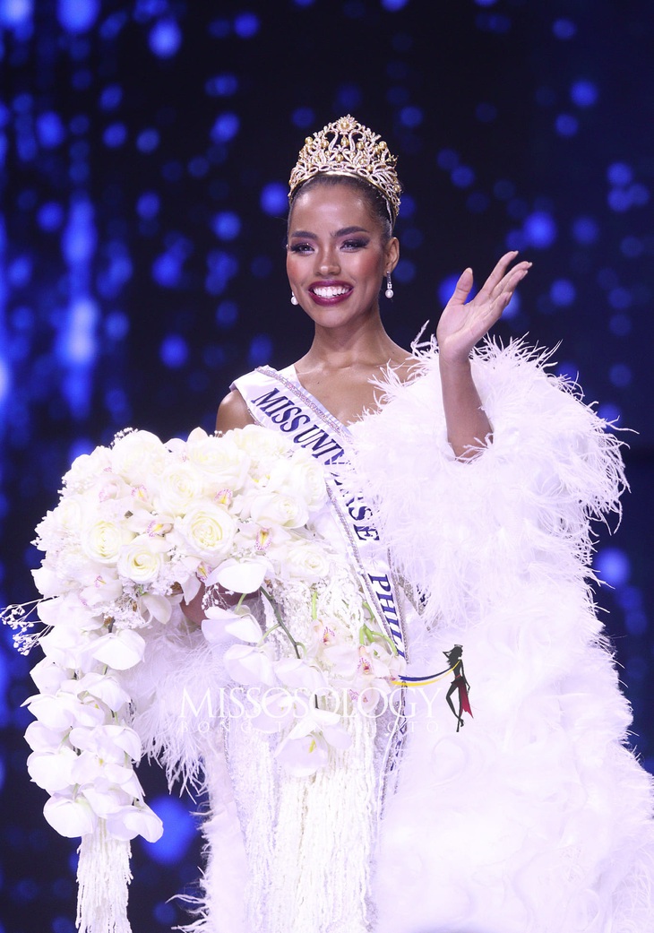 Tân Hoa hậu Hoàn vũ Philippines 2024 Chelsea Anne Manalo sở hữu nhan sắc đậm chất Latinh, cô sẽ đại diện đất nước này đến với Miss Universe 2024 được tổ chức vào cuối năm nay tại Mexico.