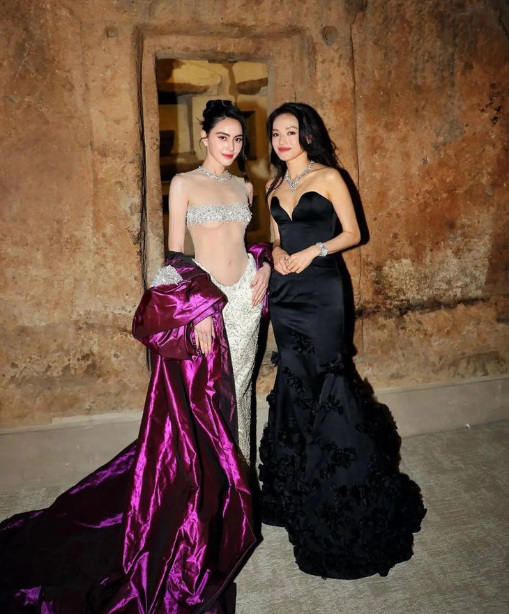 Visual sáng chói mắt của 'chị đại' Thư Kỳ ở tuổi 50- Ảnh 8.