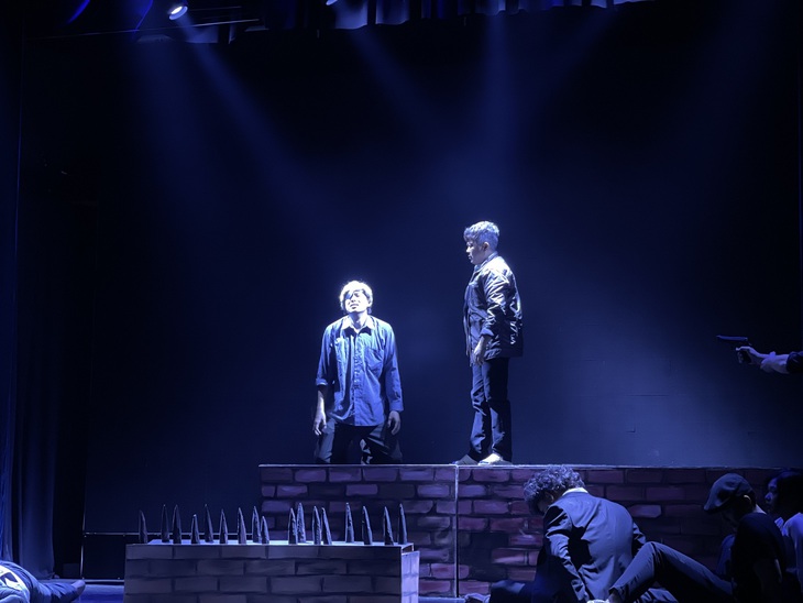 Mọi chuyện bị phát hiện khi ông Nam - một cảnh sát về hưu - phát hiện và khuyên Sơn cải tà quy chính.