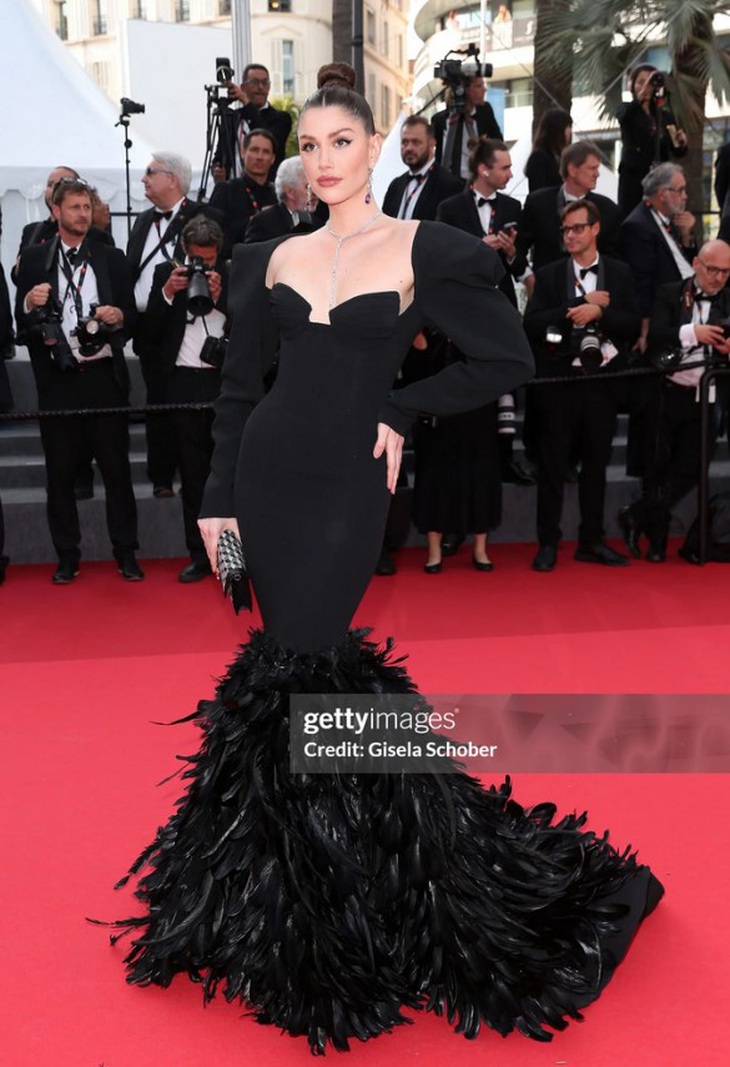 Vợ chồng Á hậu Phương Nga đổ bộ thảm đỏ Cannes- Ảnh 10.