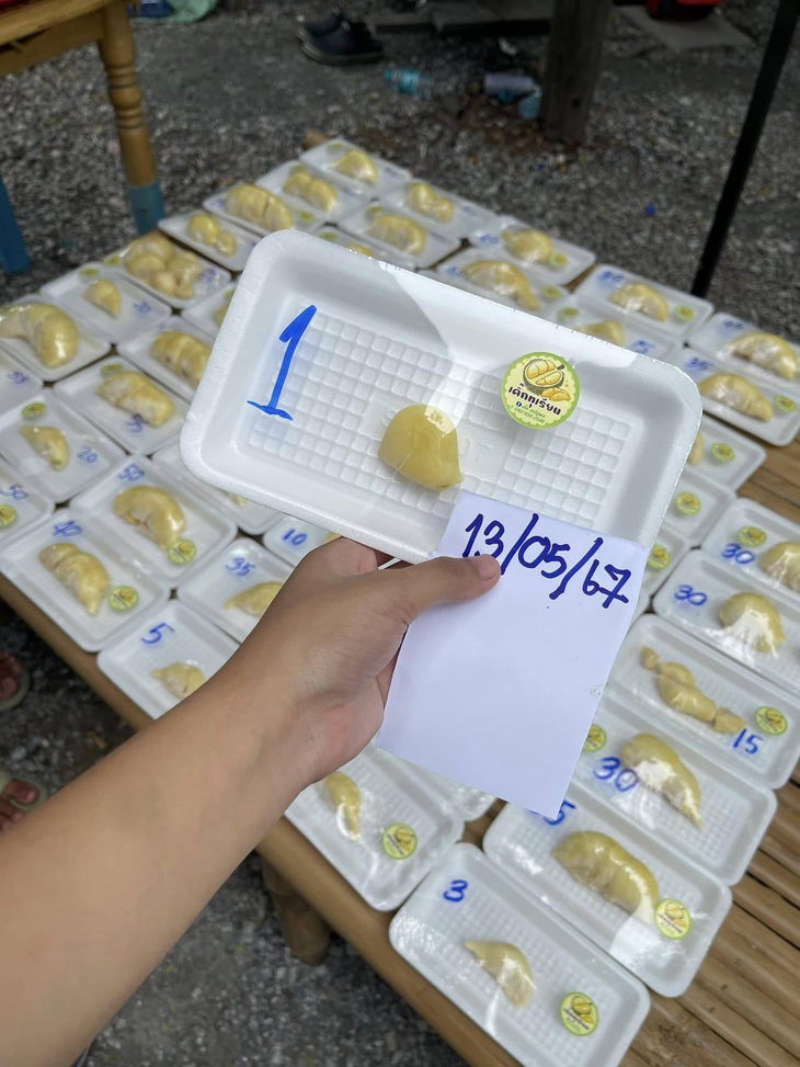 Tiền nào của đó.