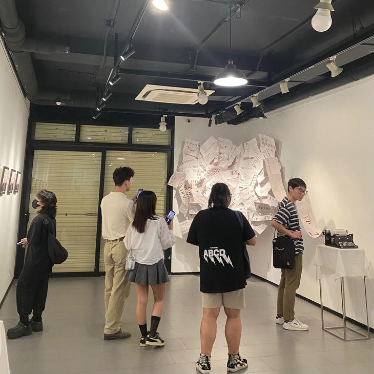 Fan Việt tổ chức triển lãm lấy cảm hứng từ album mới của Taylor Swift- Ảnh 5.