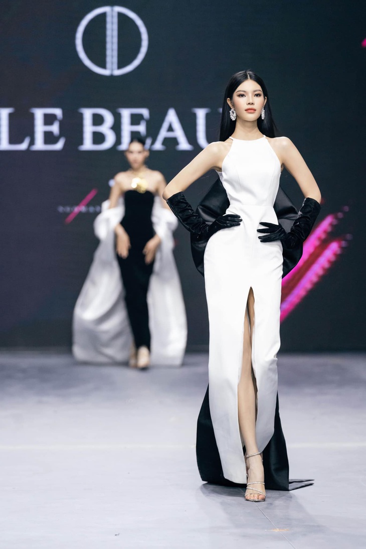 Hiện tại, Tường San đang làm người mẫu. Cô thường góp mặt tại nhiều show diễn của những nhà thiết kế đình đám.