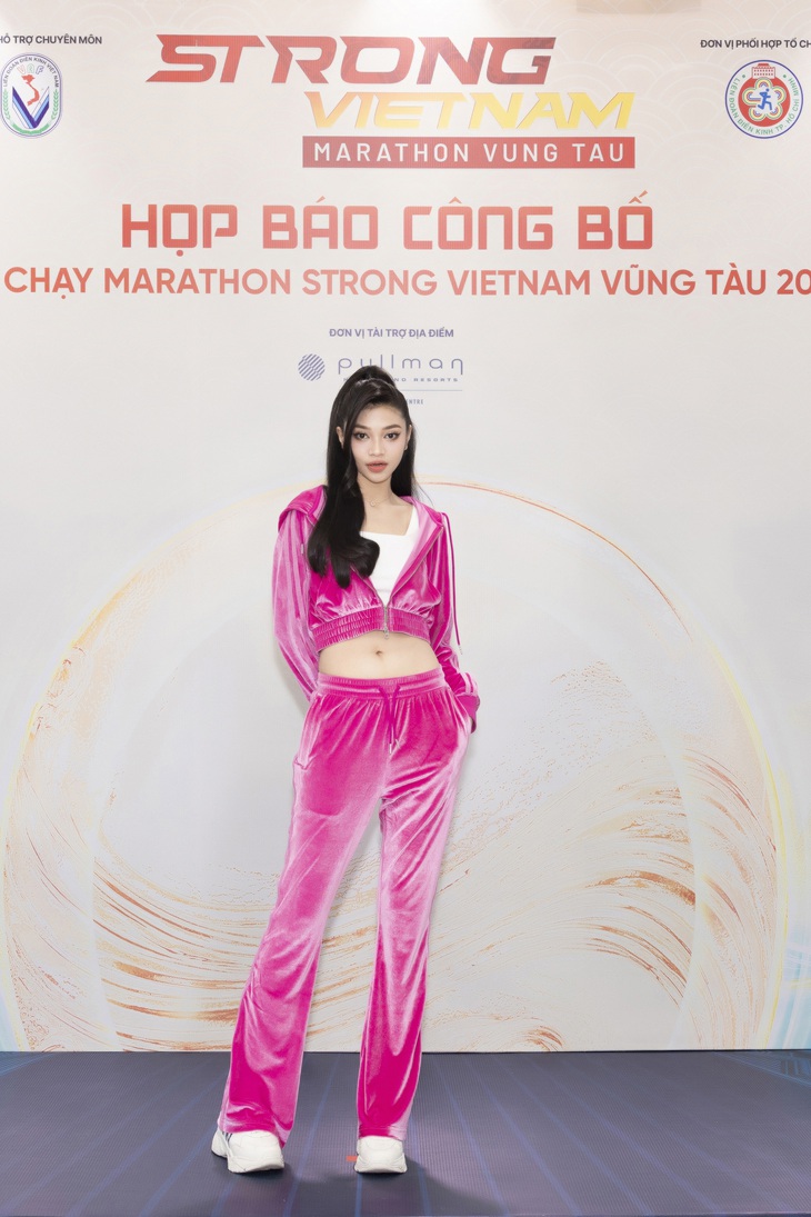 Á hậu Huỳnh Minh Kiên