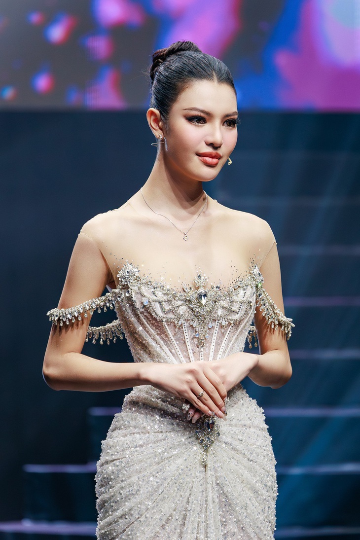 Tường San thể hiện tốt ở vòng hùng biện.