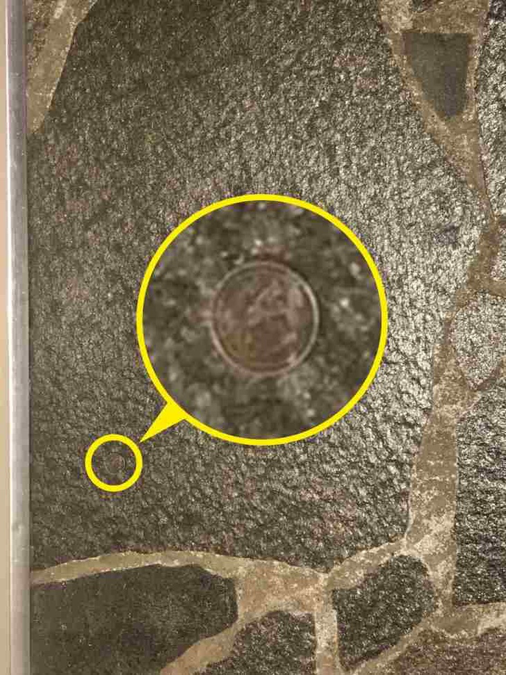 Thử tài tinh mắt: Người đàn ông thứ 2 ở đâu?- Ảnh 4.