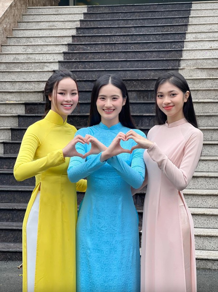 Top 3 Hoa hậu Thế giới Việt Nam 2023 duyên dáng trong tà áo dài