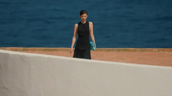 Bên cạnh đó, các ý kiến cho rằng việc thần tượng xuất hiện trên sàn diễn nên được đánh giá trên yếu tố viral, sức ảnh hưởng đến truyền thông và thành viên BlackPink đã mang lại điều đó cho show.