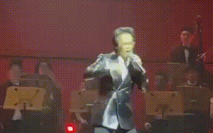 Hà Anh Tuấn lắc hông cực 