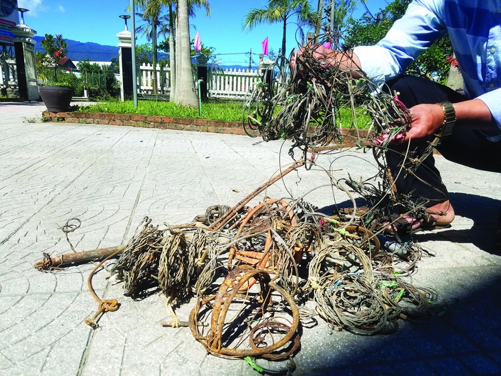 Những chiếc bẫy rút được làm từ dây phanh bỏ đi là mối đe dọa cực kỳ lớn đối với động vật hoang dã. Ảnh: Nguyễn Đắc Thành