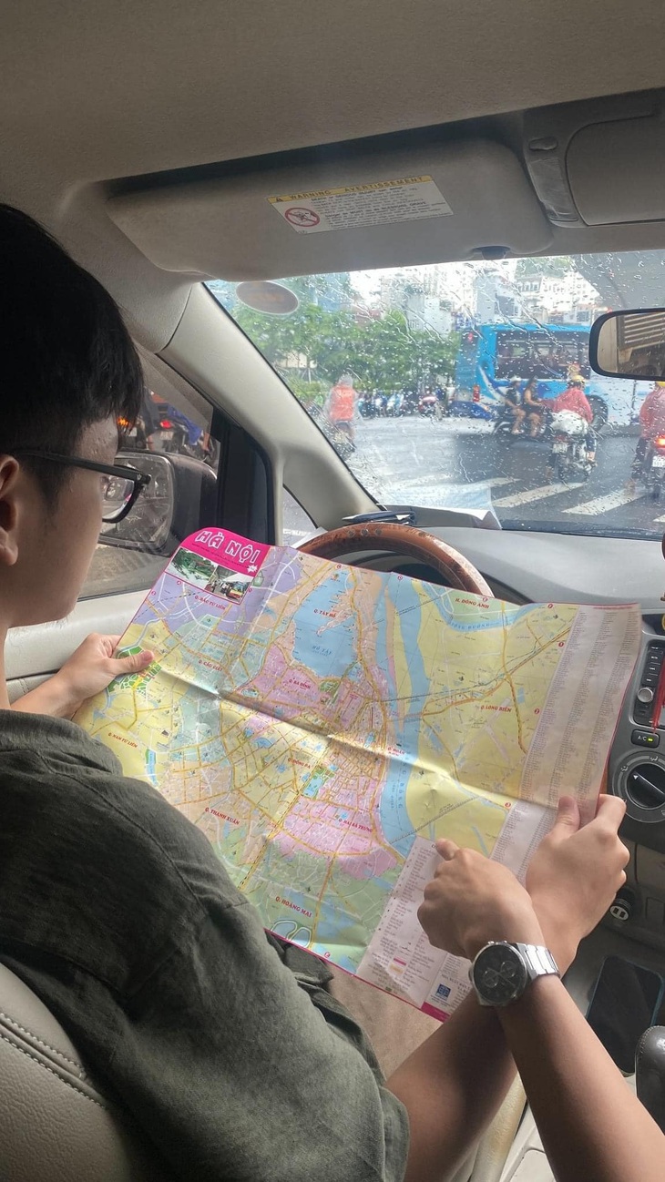 Book được anh tài xế taxi mới ra nghề.