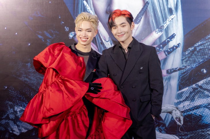 Pháp Kiều cùng Anh trai 