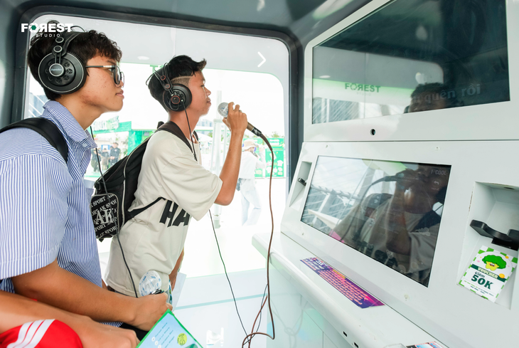 Erik mang 'Bắp luộc đê' khuấy động lễ hội mùa hè- Ảnh 1.