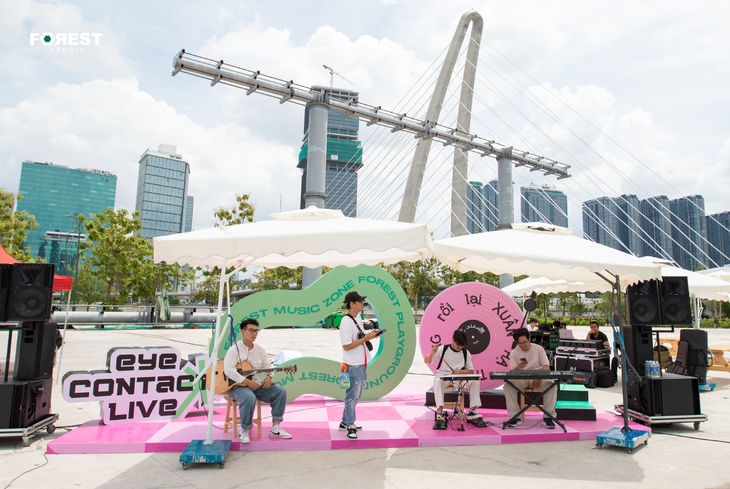 Erik mang 'Bắp luộc đê' khuấy động lễ hội mùa hè- Ảnh 3.