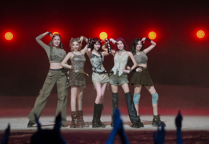 LUNAS mang Moonlight đến ‘Đạp gió’ Trung Quốc- Ảnh 1.