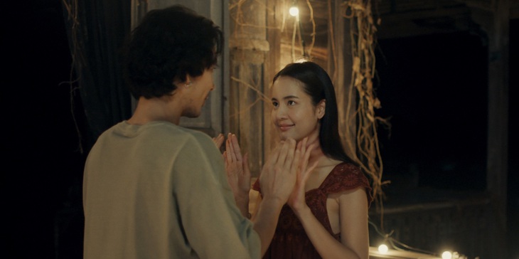 Anh chủ nhà đẹp trai và hồn ma dễ thương