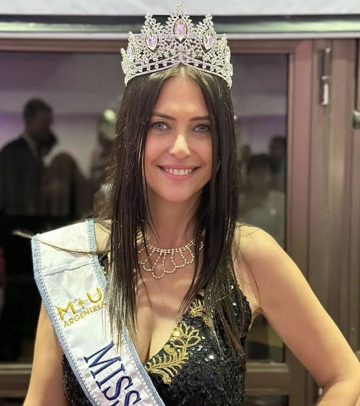 Chân dung thí sinh Alexjandra Rodríguez đã 60 tuổi. 