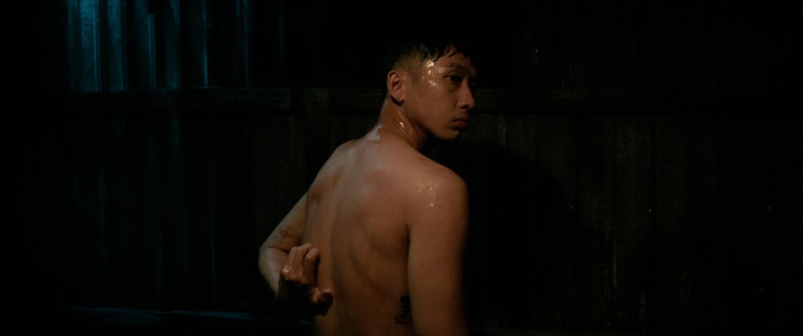 Diệp Bảo Ngọc hóa ma nữ, bầm dập vì phải kiếm tiền cho Tuấn Trần trong 'Làm giàu với ma'- Ảnh 2.