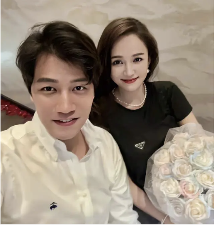 Trần Kiều Ân và chồng