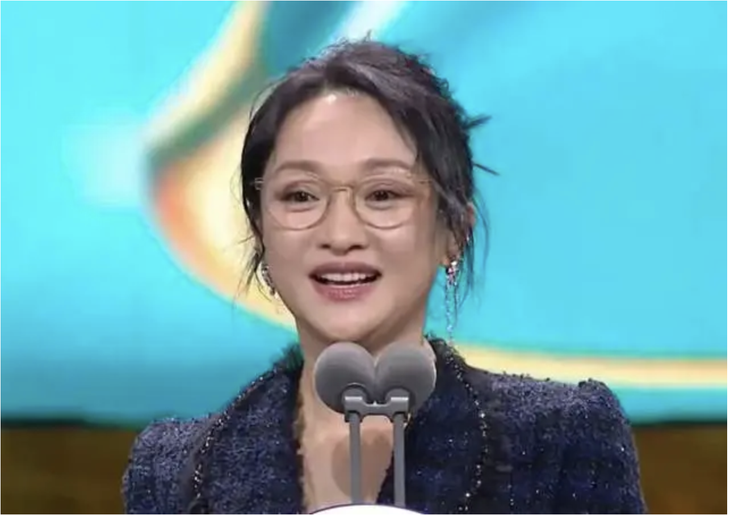 Châu Tấn đoạt giải Nữ diễn viên chính xuất sắc nhất với phim Nạn nhân hoàn hảo. Dù diễn xuất của Châu Tấn rất tốt nhưng nội dung phim lại không được đánh giá quá cao