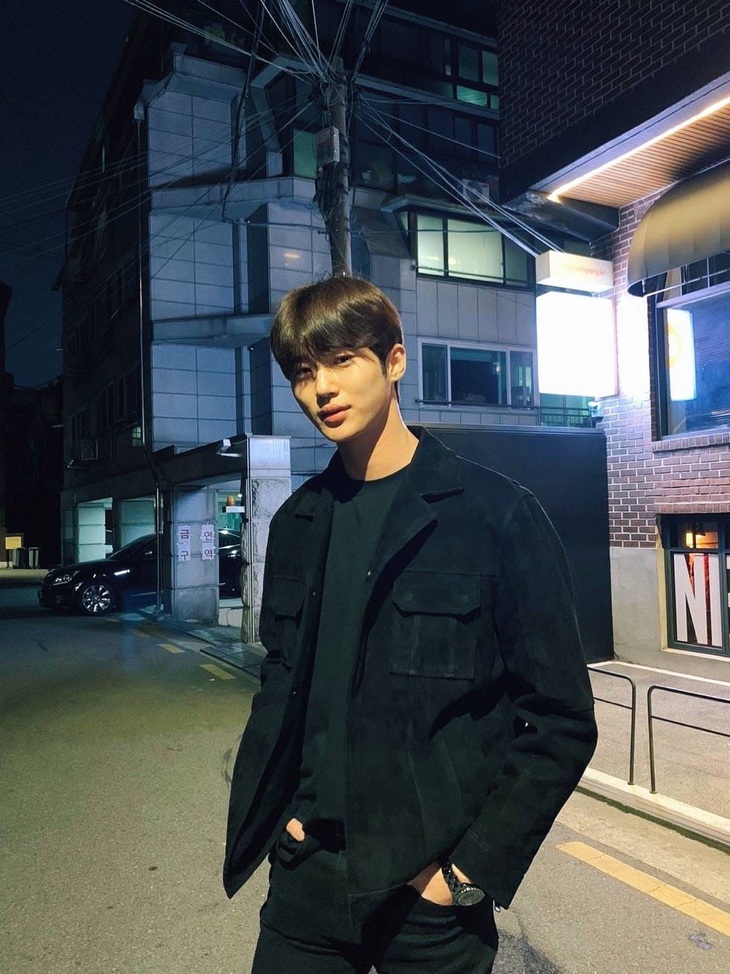 Nam chính 'Cõng anh mà chạy' tiết lộ hình mẫu lý tưởng khác xa fan nghĩ