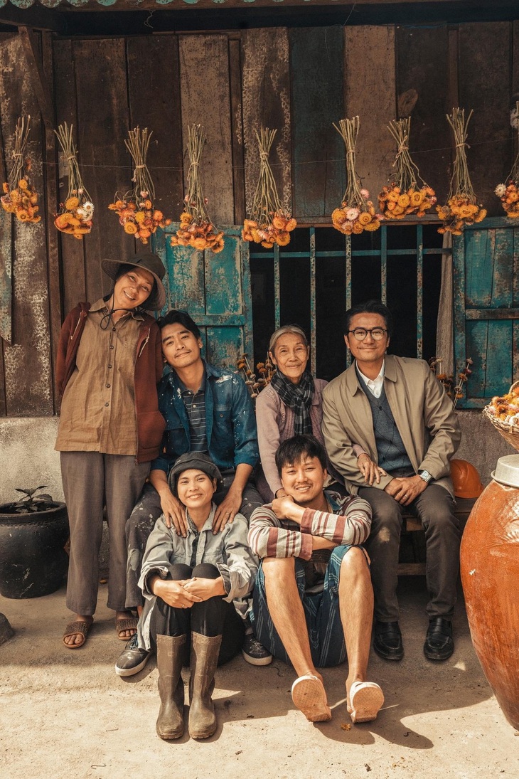 Lật mặt 7 của Lý Hải vẫn giữ sức hút phim Việt ăn khách sau 5 tuần công chiếu, đánh bại nhiều phim nội địa