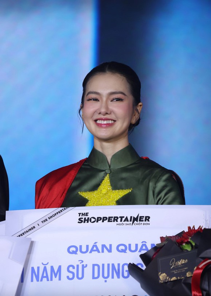 Điều này đồng nghĩa Yên Đan đã nhận được phần thưởng 100 triệu đồng tiền mặt từ nhà sản xuất cùng nhiều phần thưởng khác.