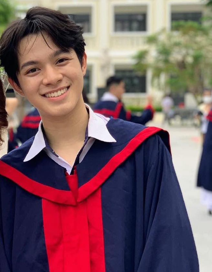 Kien được nhận xét có nhiều nét tương đồng với nam diễn viên Park Solomon.